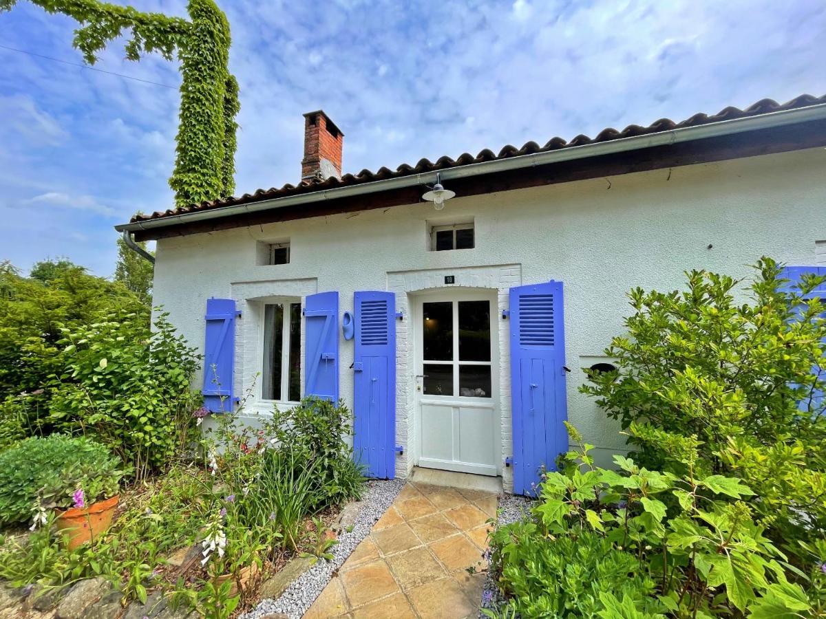 Champs Chevrier Villa Mezieres-sur-Issoire Exterior photo